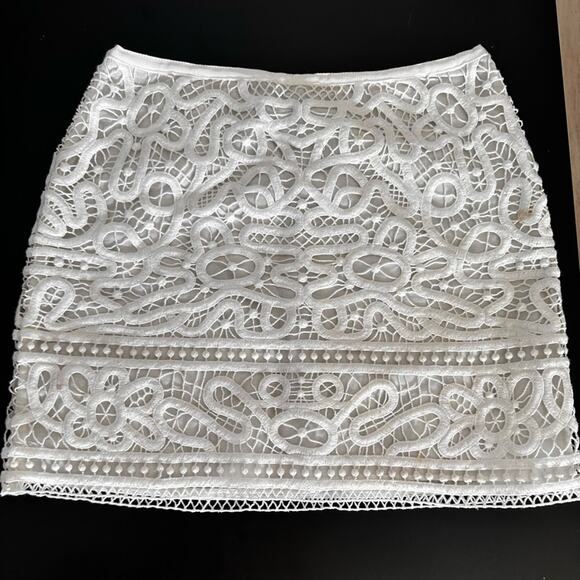 Club Monaco skirt | mini skirt white embroidered skirt baby shower resort NWT - Picture 4 of 12